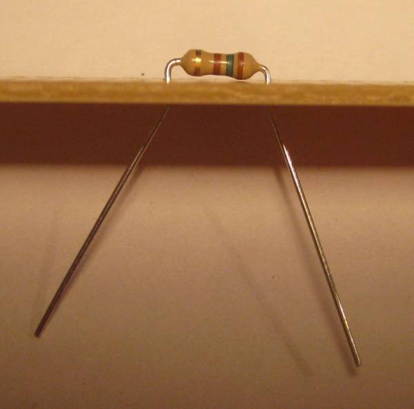 In der Platine gebogen